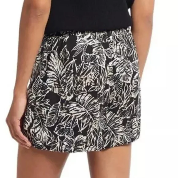 Women's Tribal Jeans Black Foral Print Shorts Sz Small - Picture 2 of 8